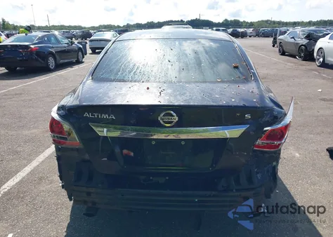 2015 Nissan Altima 2.5 S z USA, uszkodzony, nr VIN 1N4AL3AP7FC472217